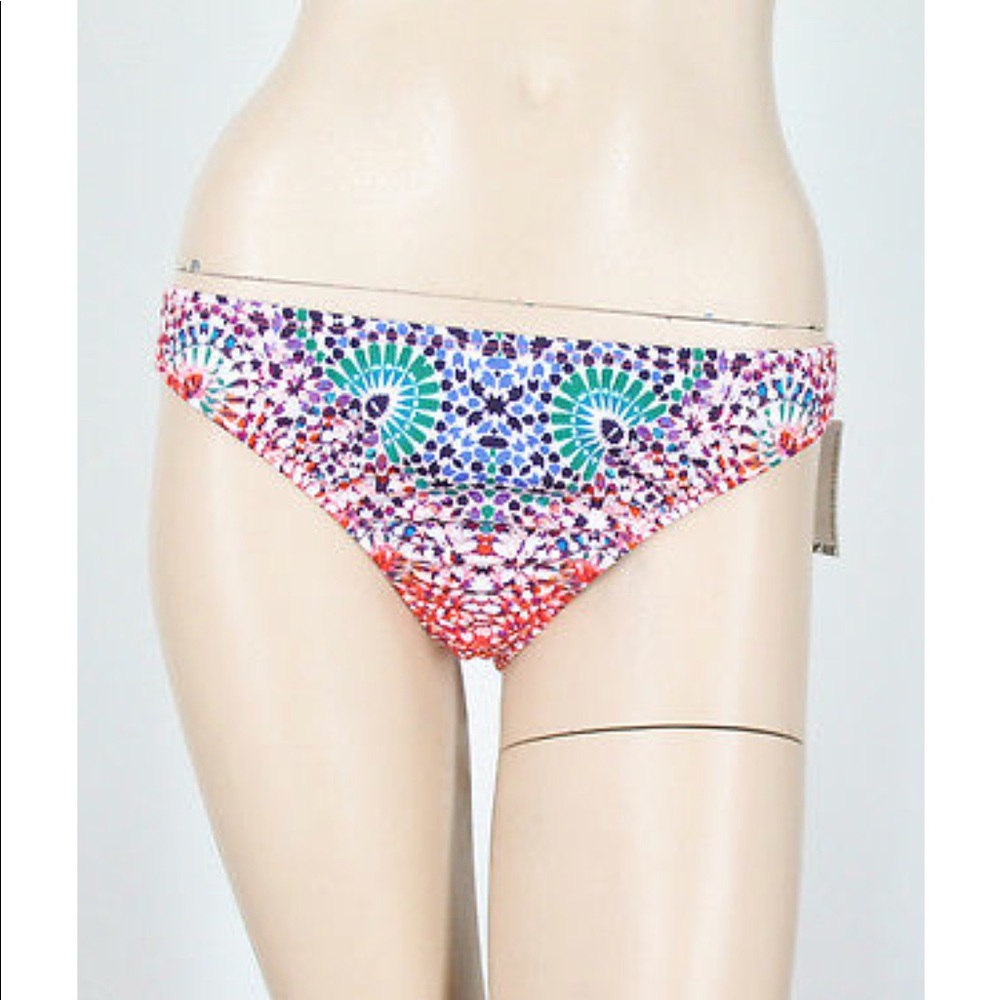 Super cute bikini👙 bottom